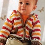 Яркая вязаная кофточка для малыша
