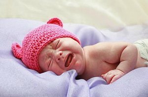 Какая причина плача детей во сне и как себя вести родителям?